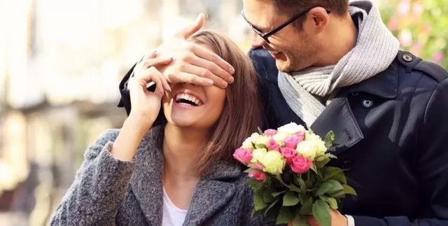 Cách nhận biết con gái yêu thầm